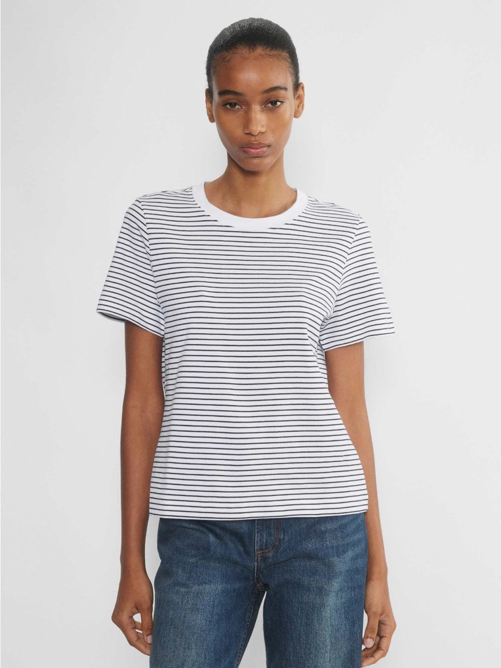 Aritzia - Babaton Function T-Shirt in white and dark Navy
